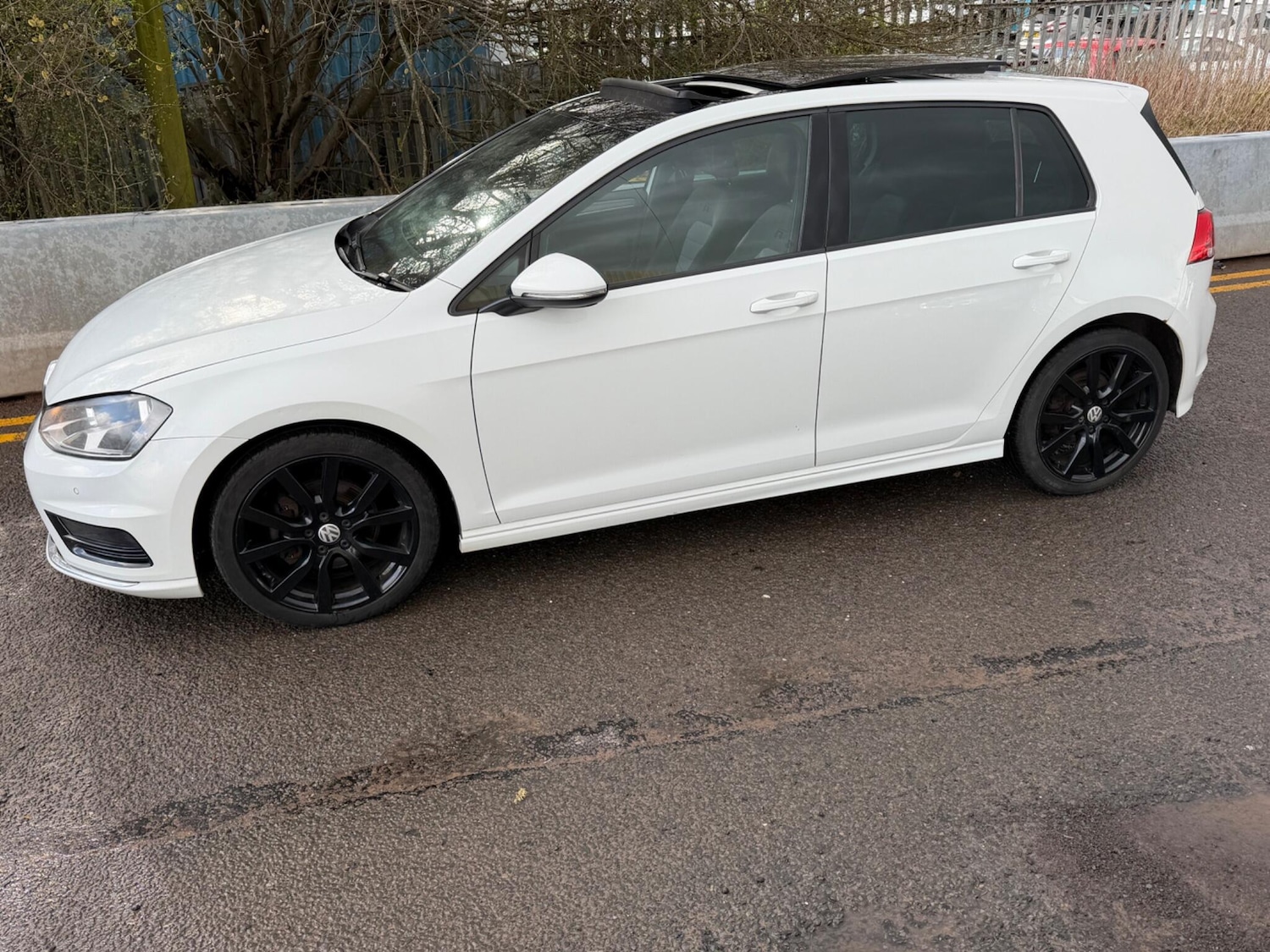 Used Volkswagen Golf 2016 for sale - 78072555: Photo 1