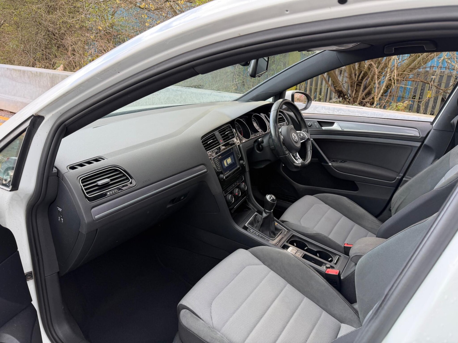 Used Volkswagen Golf 2016 for sale - 78072555: Photo 6