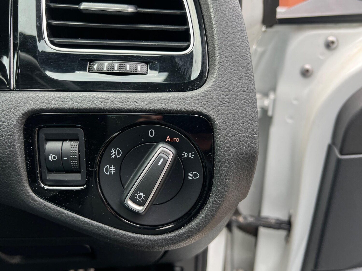 Used Volkswagen Golf for sale - 78214325: Photo 38