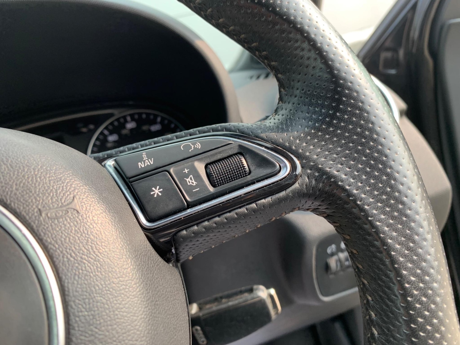 Used Audi A1 for sale - 77396505: Photo 28