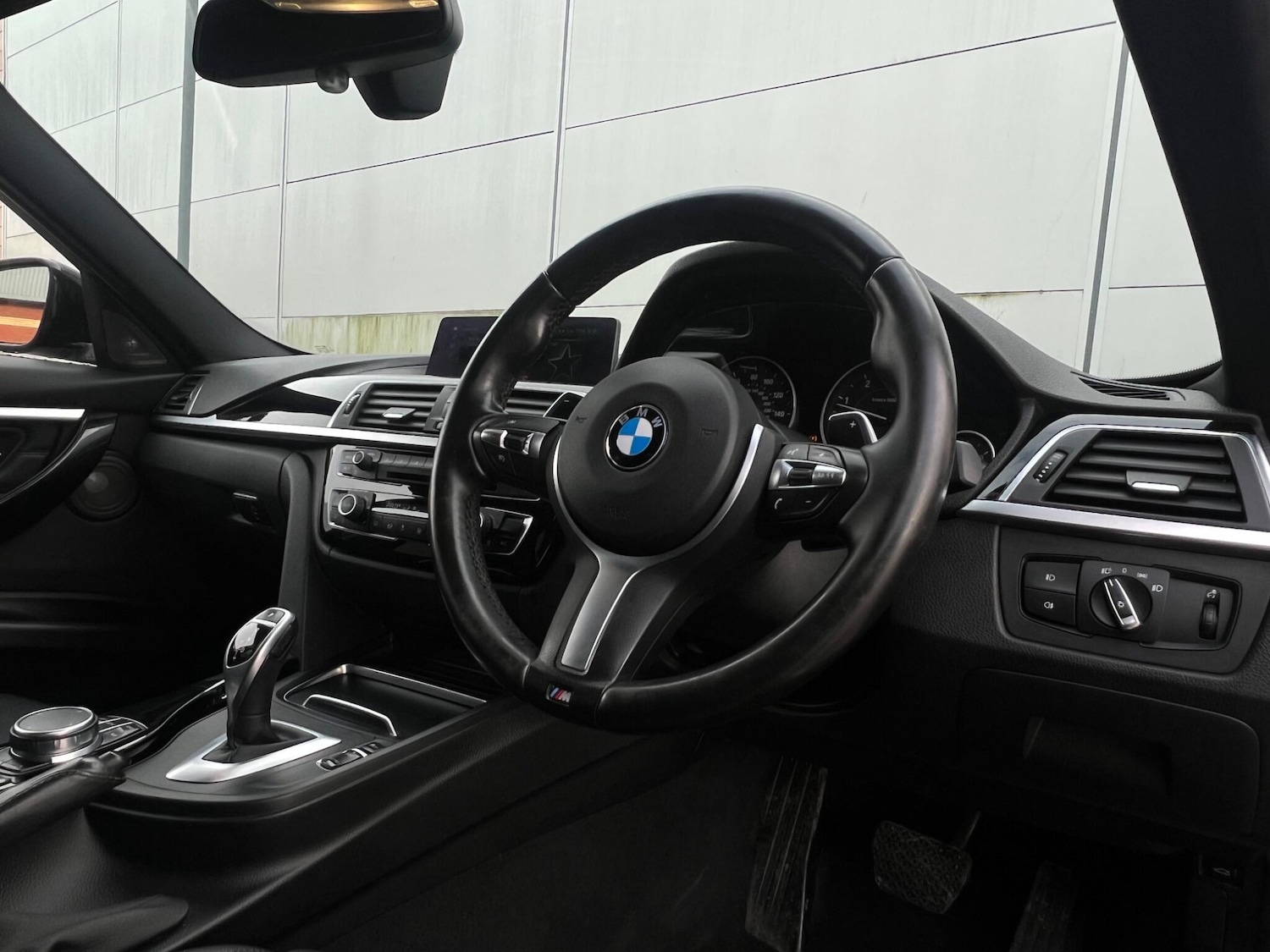 Used BMW 3 Series 2018 for sale - 77395878: Photo 32