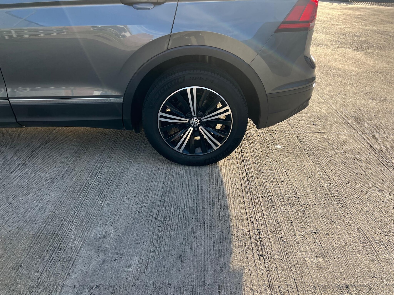 Used Volkswagen Tiguan 2018 for sale - 78062825: Photo 11