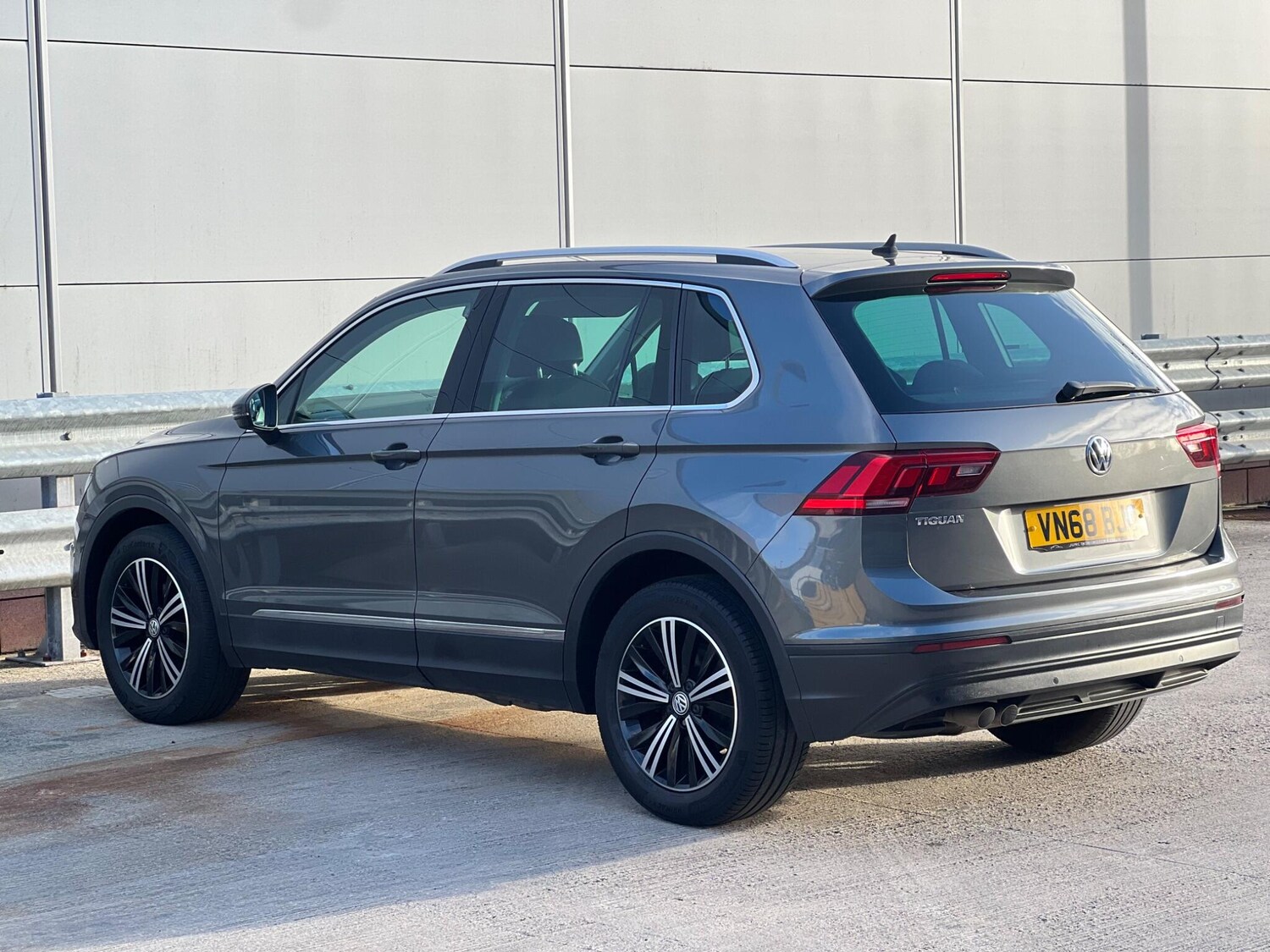 Used Volkswagen Tiguan 2018 for sale - 78062825: Photo 14