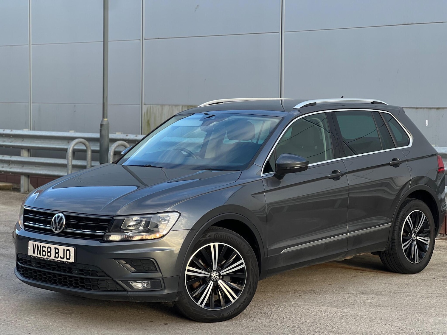 Used Volkswagen Tiguan 2018 for sale - 78062825: Photo 3