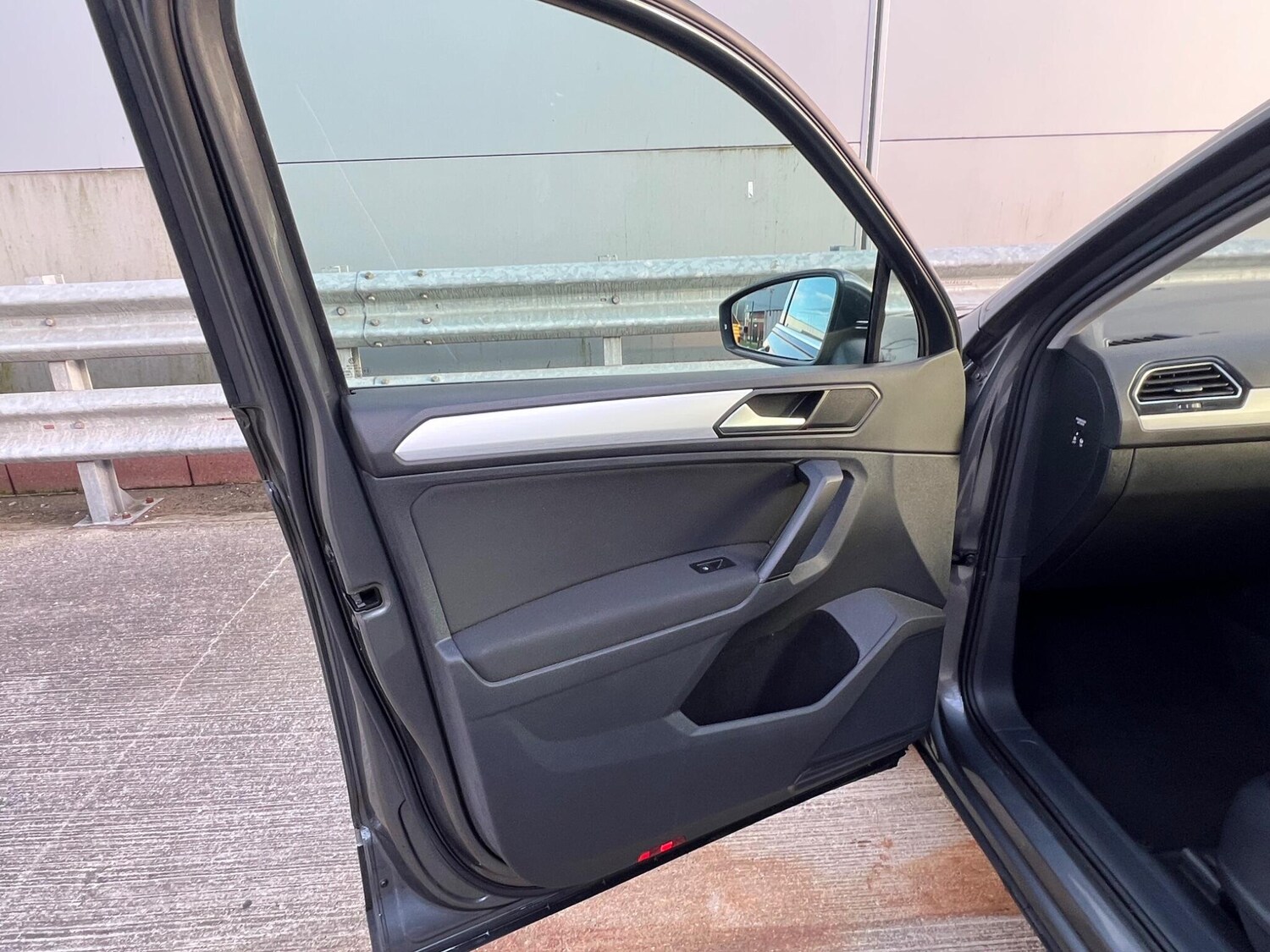 Used Volkswagen Tiguan 2018 for sale - 78062825: Photo 46