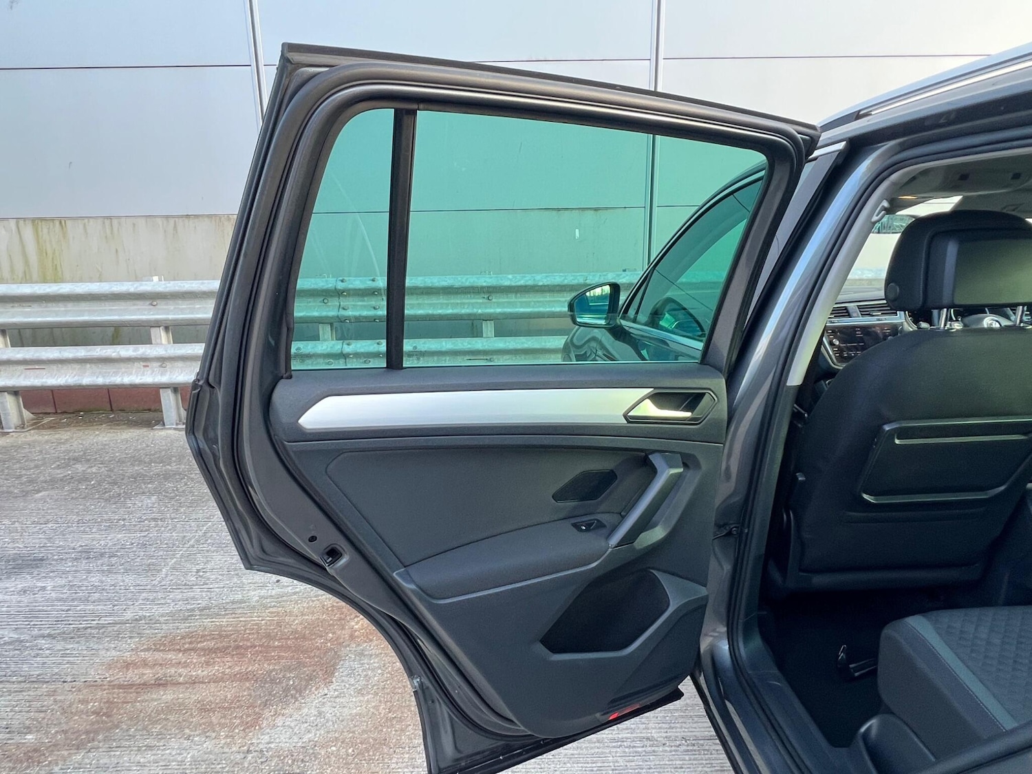 Used Volkswagen Tiguan 2018 for sale - 78062825: Photo 47