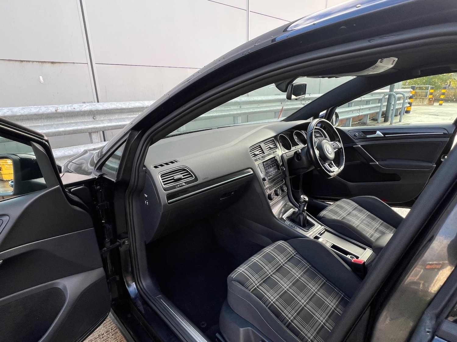 Used Volkswagen Golf 2014 for sale - 77395726: Photo 33