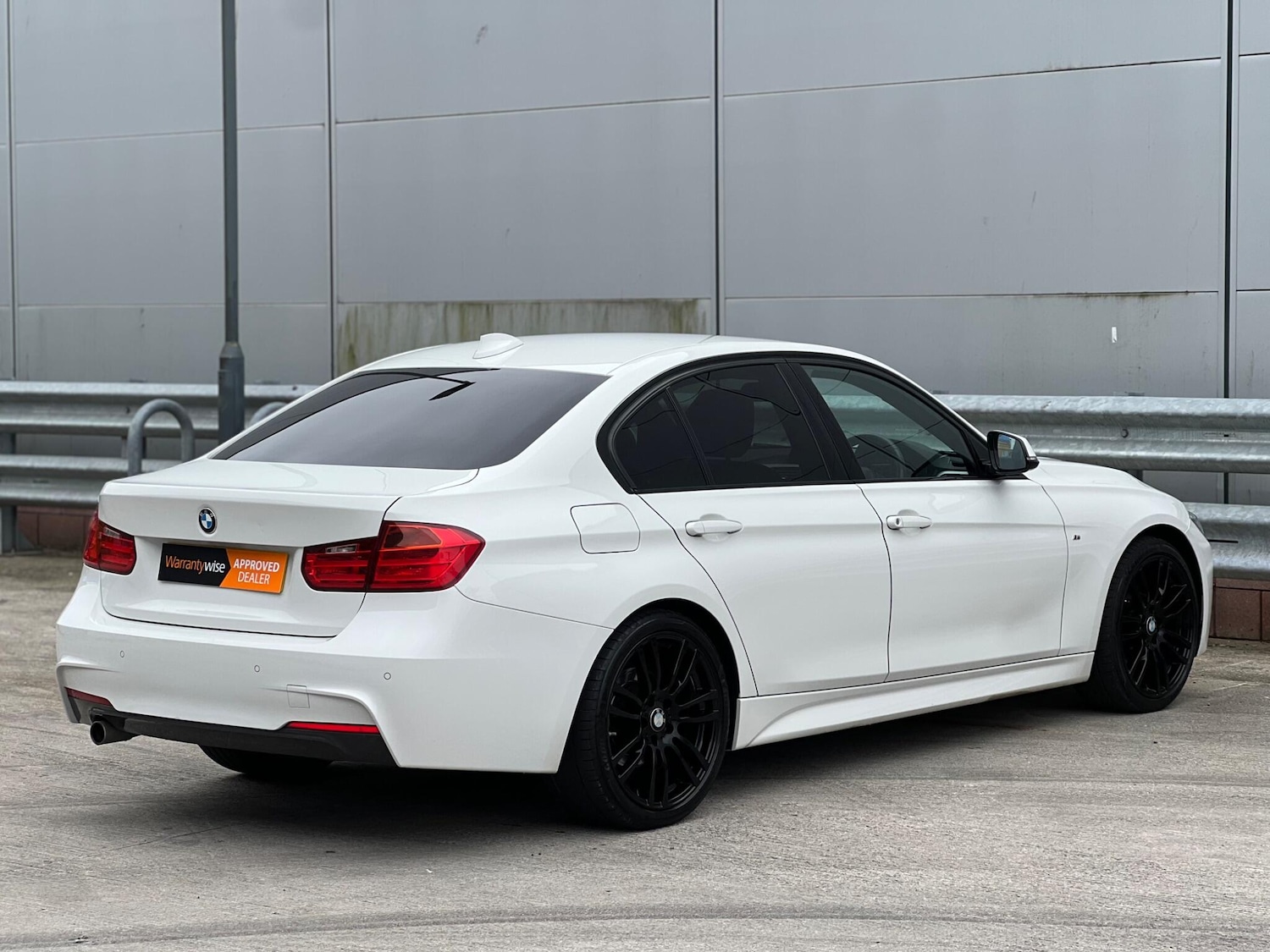 Used BMW 3 Series 2015 for sale - 77793698: Photo 16