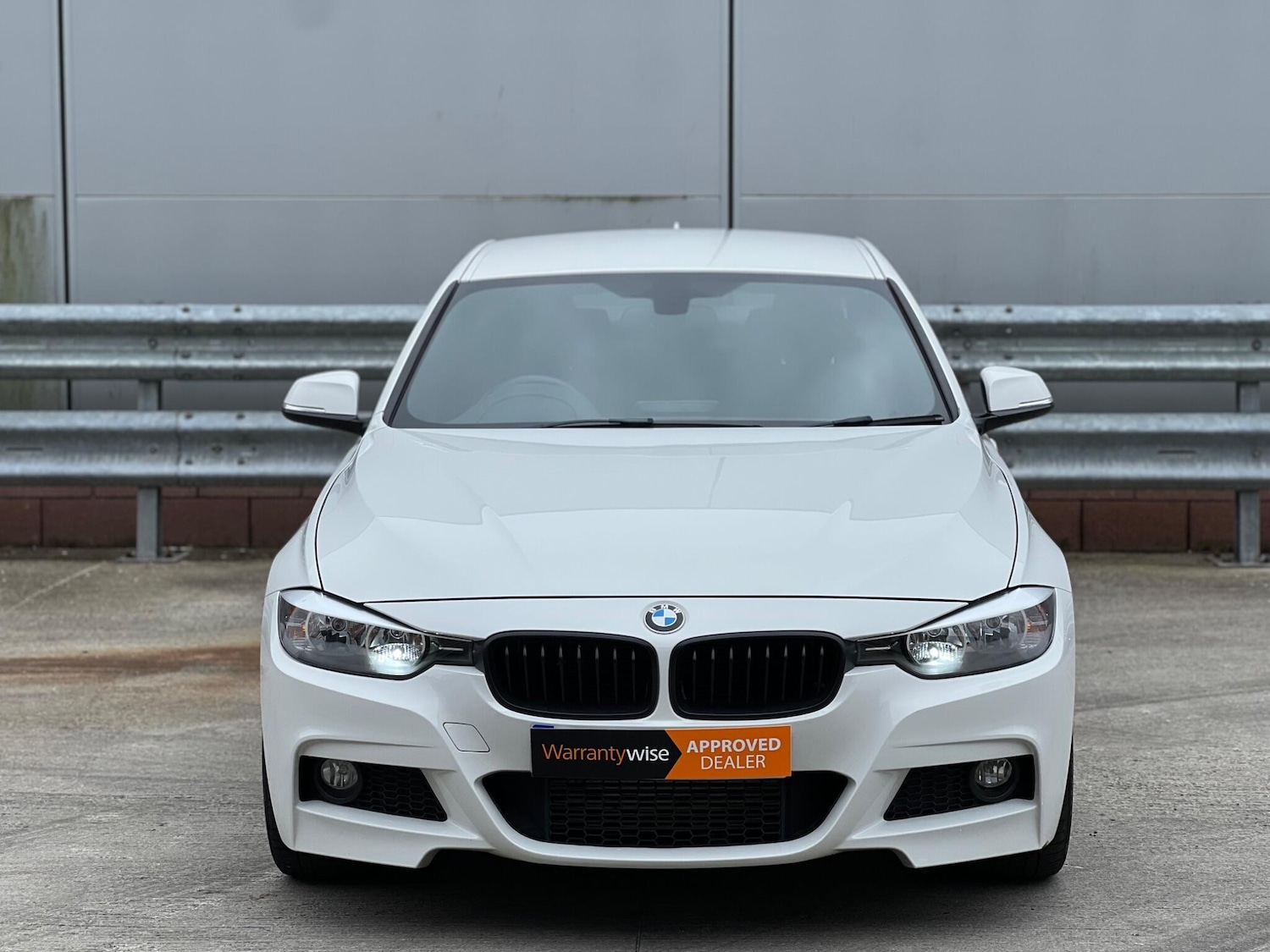 Used BMW 3 Series 2015 for sale - 77793698: Photo 2