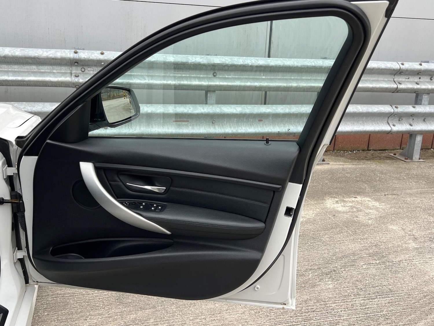 Used BMW 3 Series 2015 for sale - 77793698: Photo 53