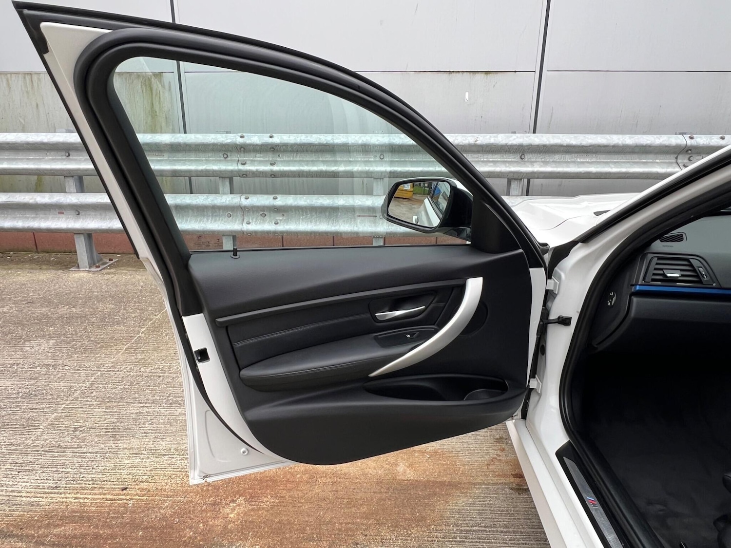 Used BMW 3 Series 2015 for sale - 77793698: Photo 55