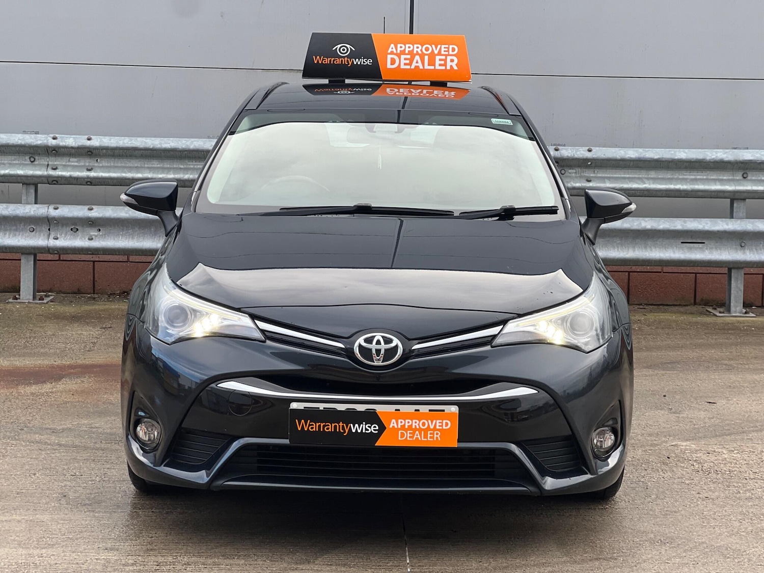 Used Toyota Avensis 2016 for sale - 77396069: Photo 2