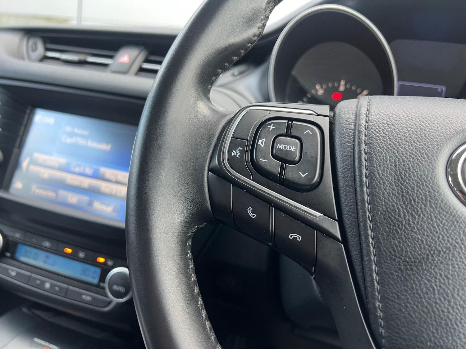 Used Toyota Avensis 2016 for sale - 77396069: Photo 30