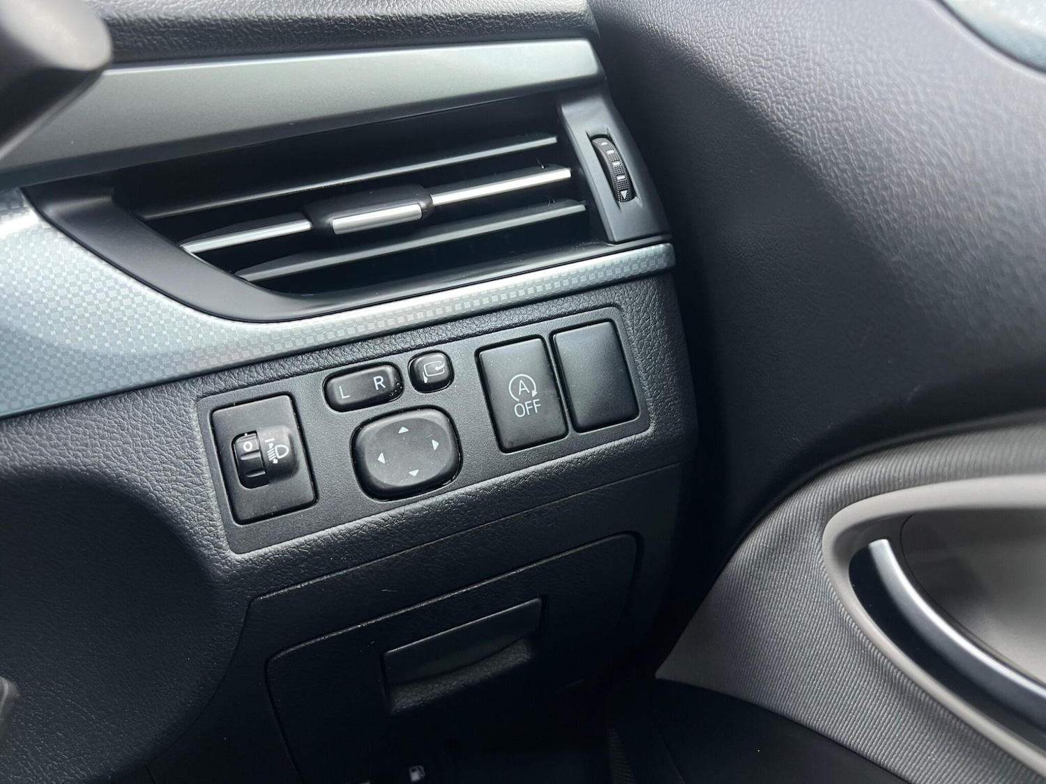 Used Toyota Avensis 2016 for sale - 77396069: Photo 33