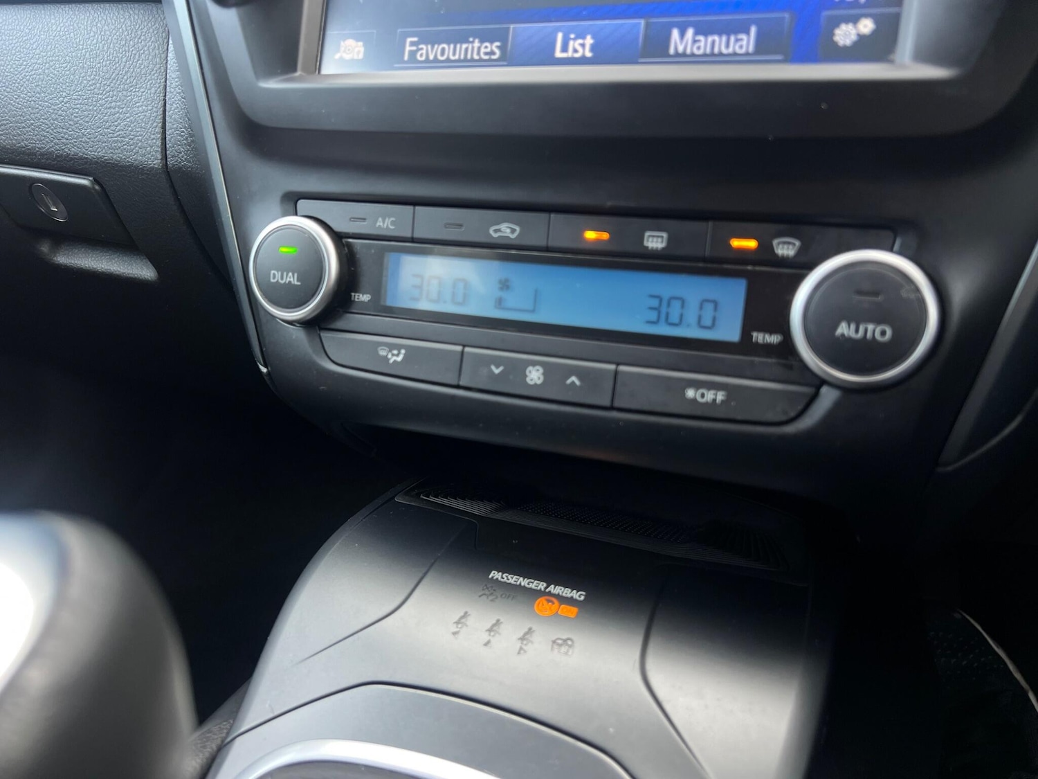 Used Toyota Avensis 2016 for sale - 77396069: Photo 41