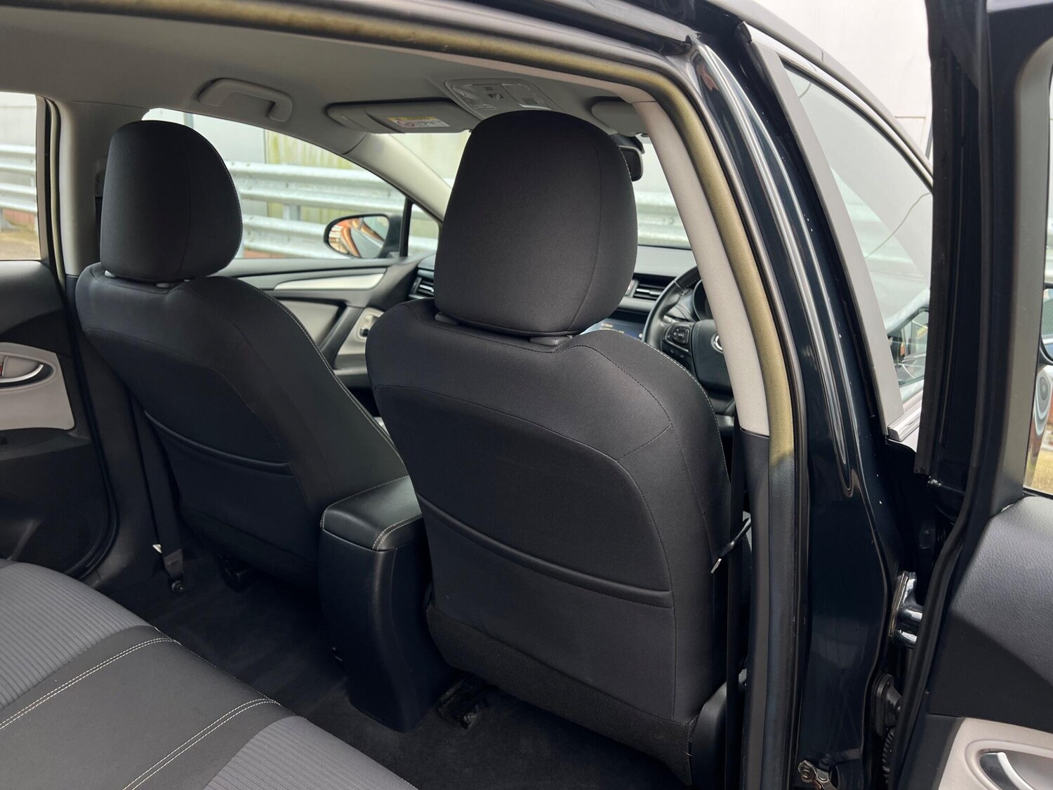 Used Toyota Avensis 2016 for sale - 77396069: Photo 54