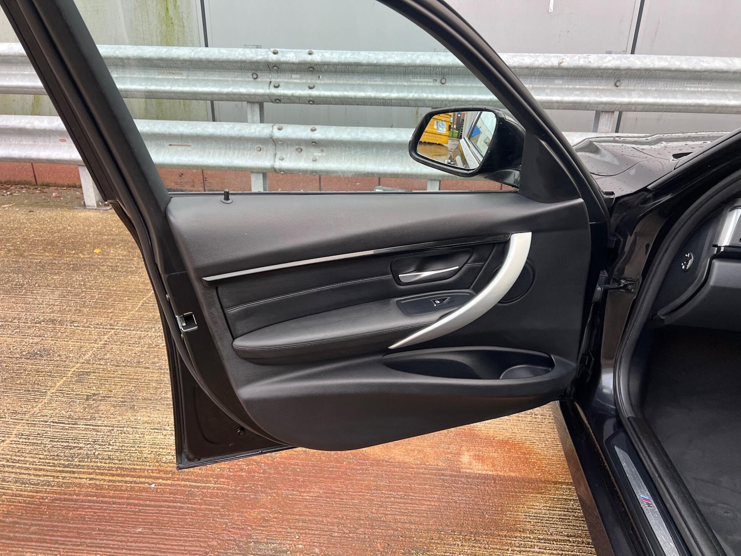 Used BMW 3 Series 2015 for sale - 77395888: Photo 32