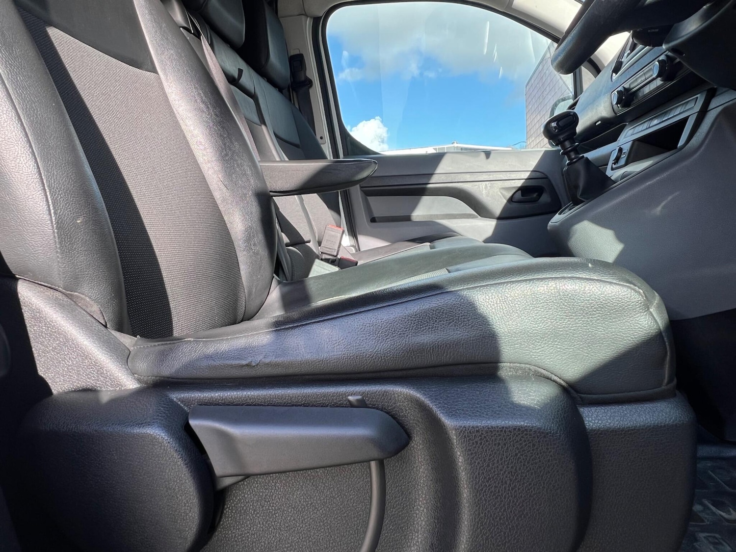 Used Peugeot Expert 2019 for sale - 77909582: Photo 31