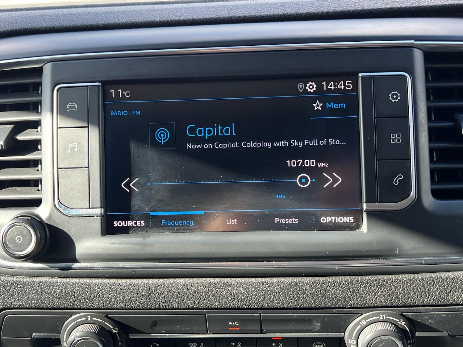 Used Peugeot Expert 2019 for sale - 77909582: Photo 45