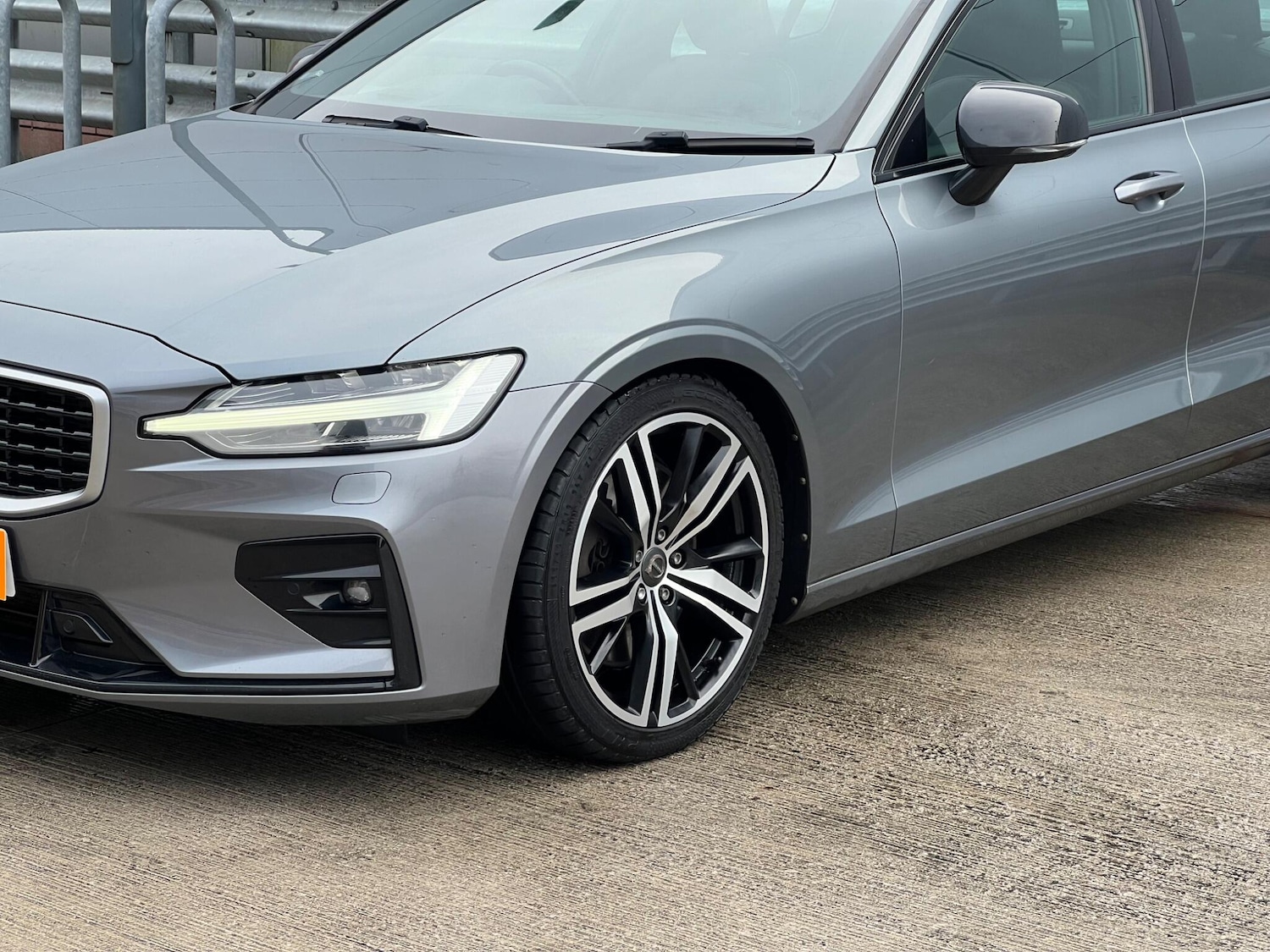 Used Volvo S60 2019 for sale - 77549842: Photo 13