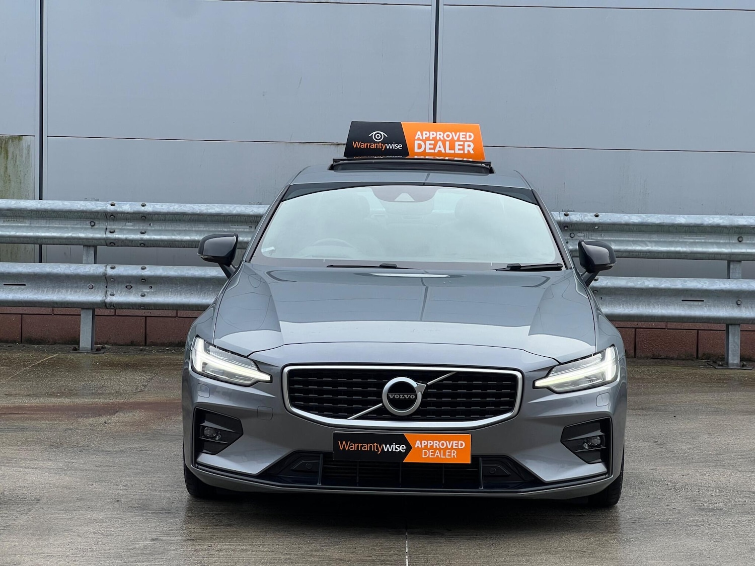 Used Volvo S60 2019 for sale - 77549842: Photo 2