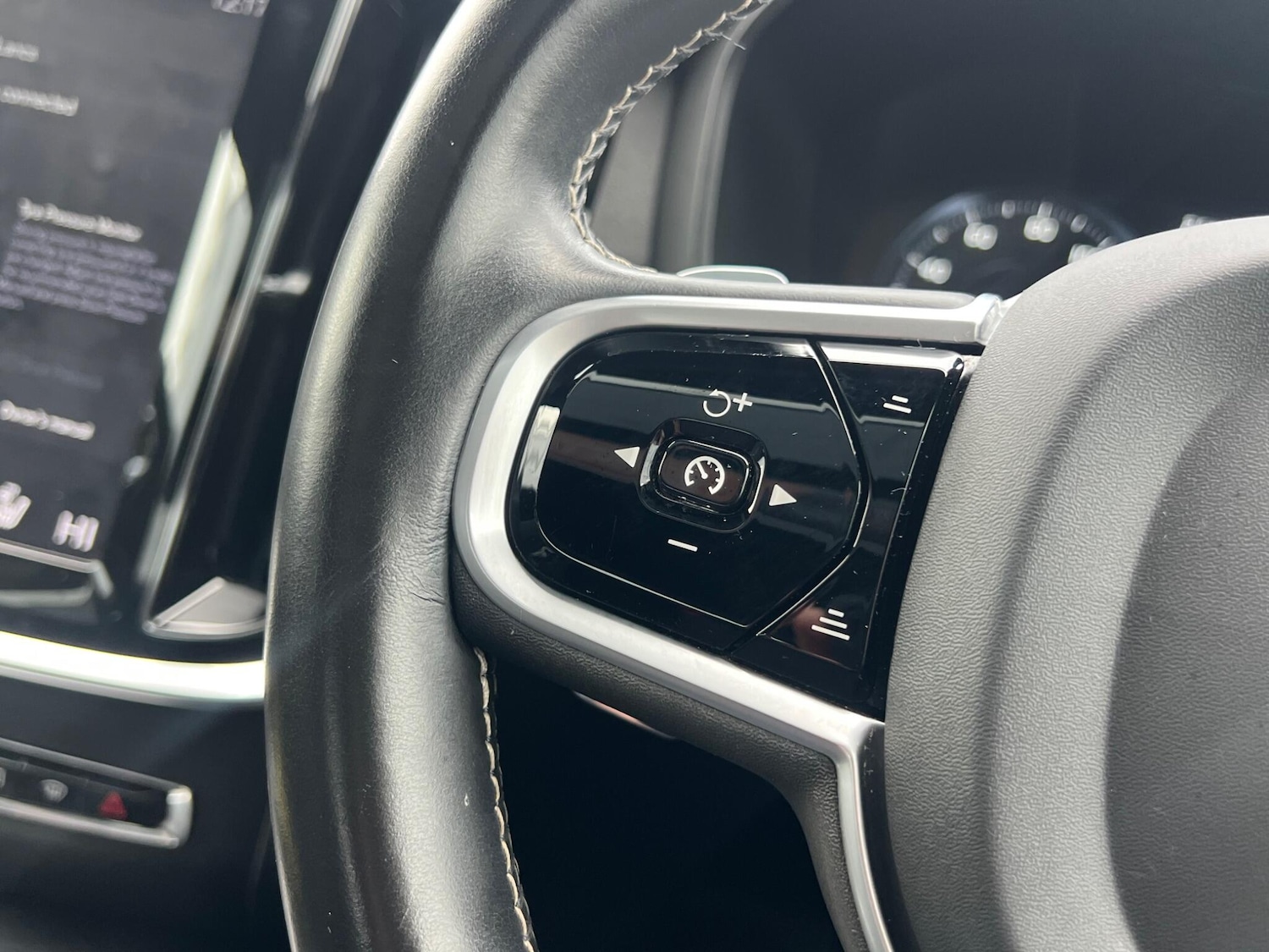 Used Volvo S60 2019 for sale - 77549842: Photo 47