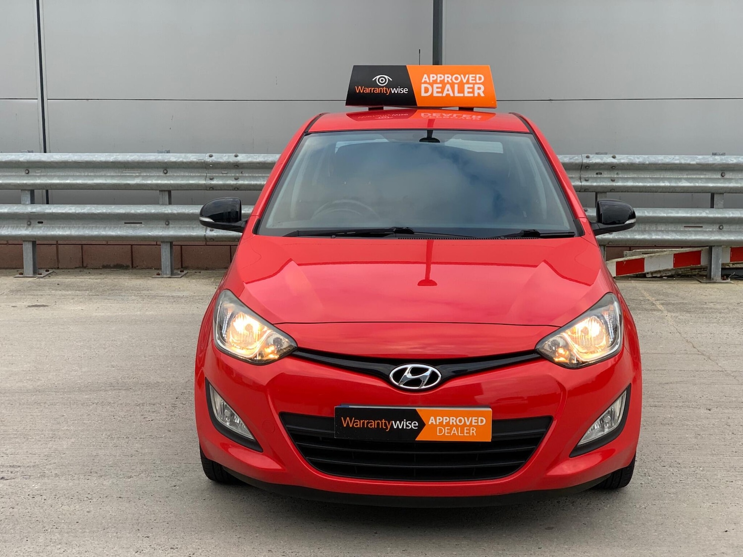 Used Hyundai i20 2014 for sale - 77395700: Photo 2