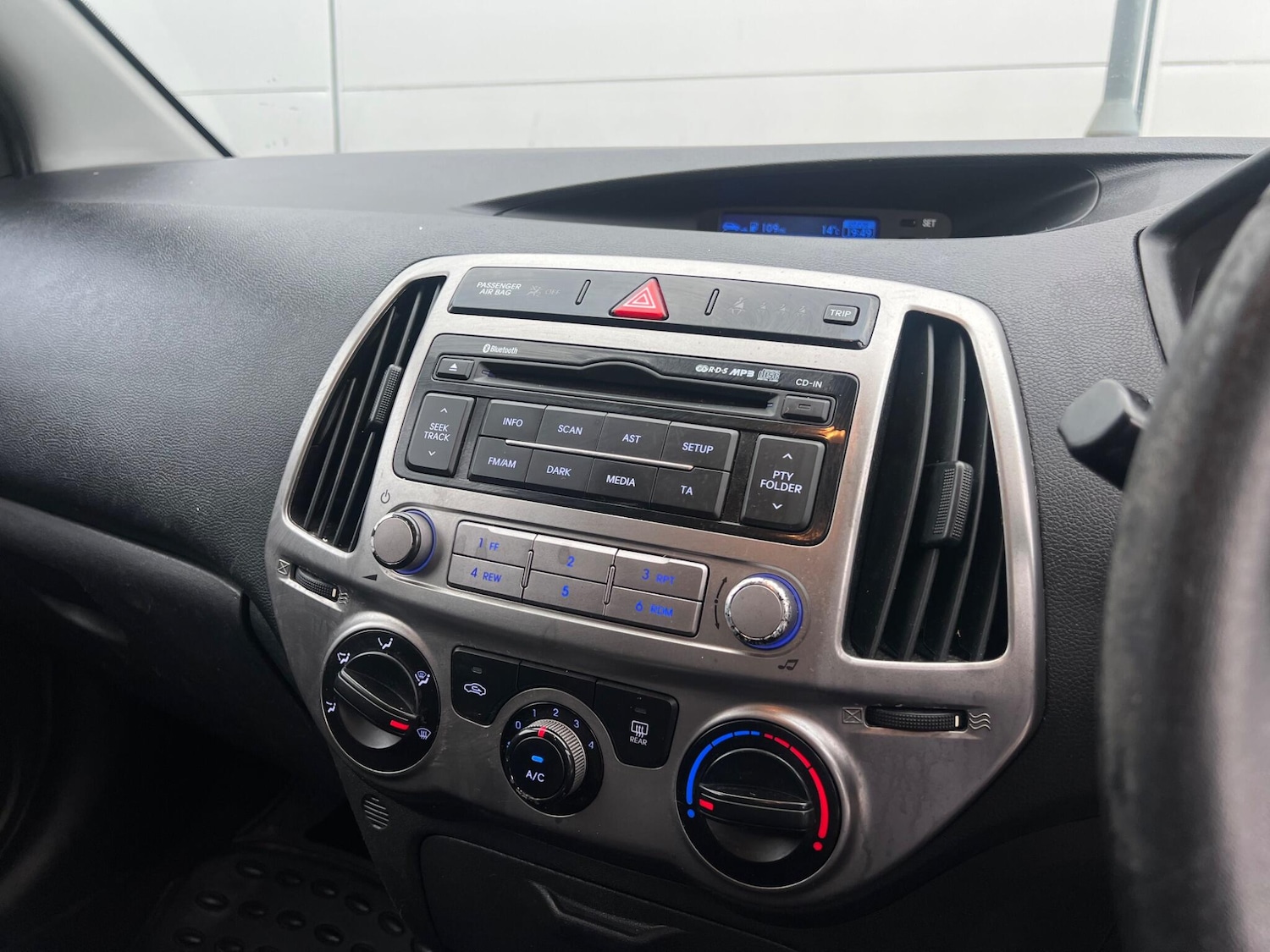 Used Hyundai i20 2014 for sale - 77395700: Photo 34