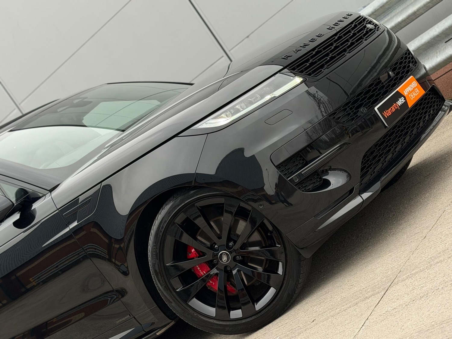 Used Land Rover Range Rover Sport 2024 for sale - 77794066: Photo 11