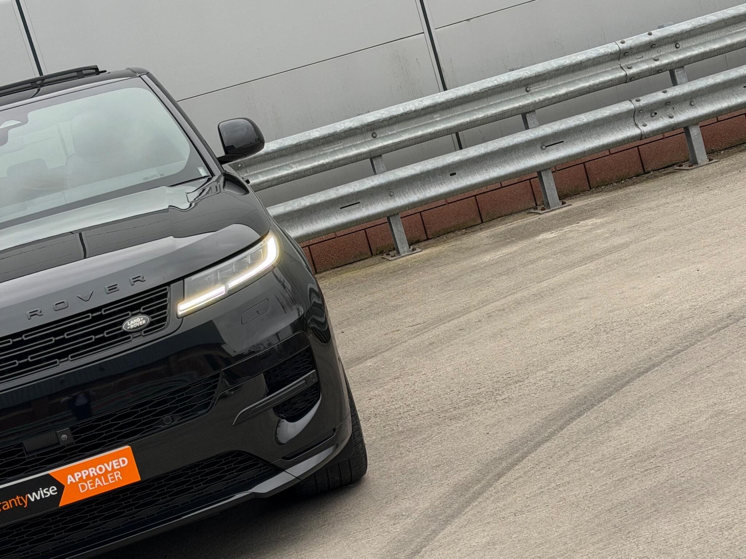 Used Land Rover Range Rover Sport 2024 for sale - 77794066: Photo 14