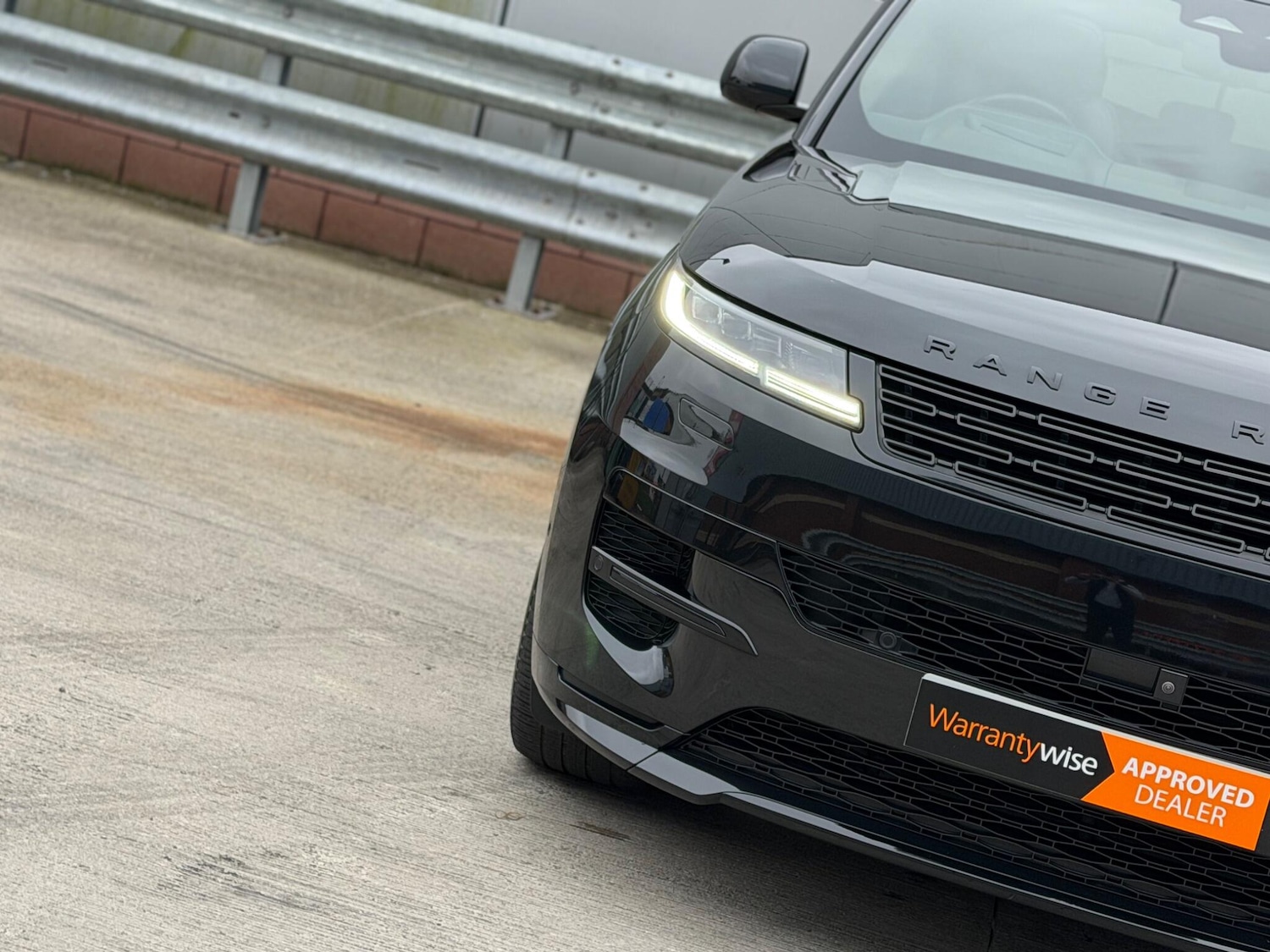 Used Land Rover Range Rover Sport 2024 for sale - 77794066: Photo 15