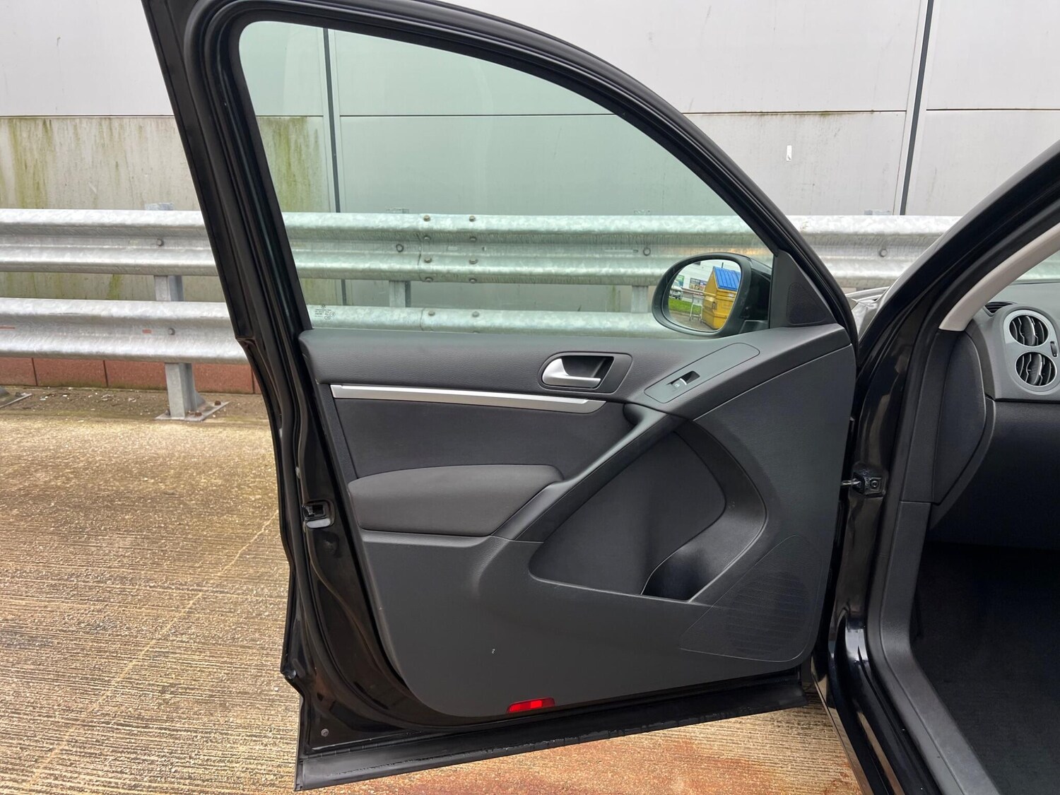 Used Volkswagen Tiguan 2014 for sale - 77496225: Photo 30