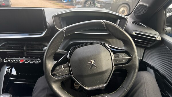 Used Peugeot 208 2022 for sale - 76183186: Photo 28