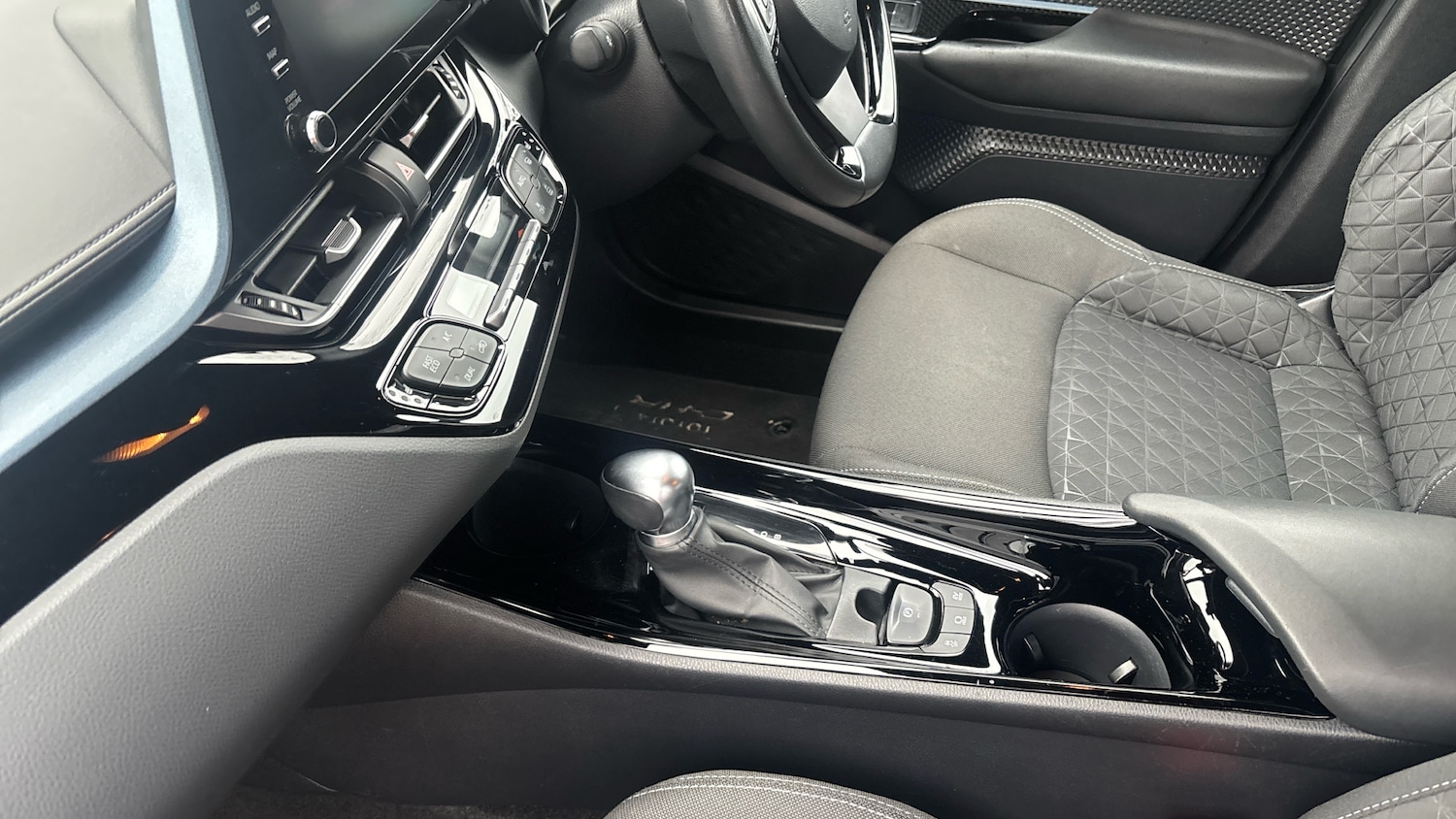 Used Toyota C-HR 2020 for sale - 77271304: Photo 13