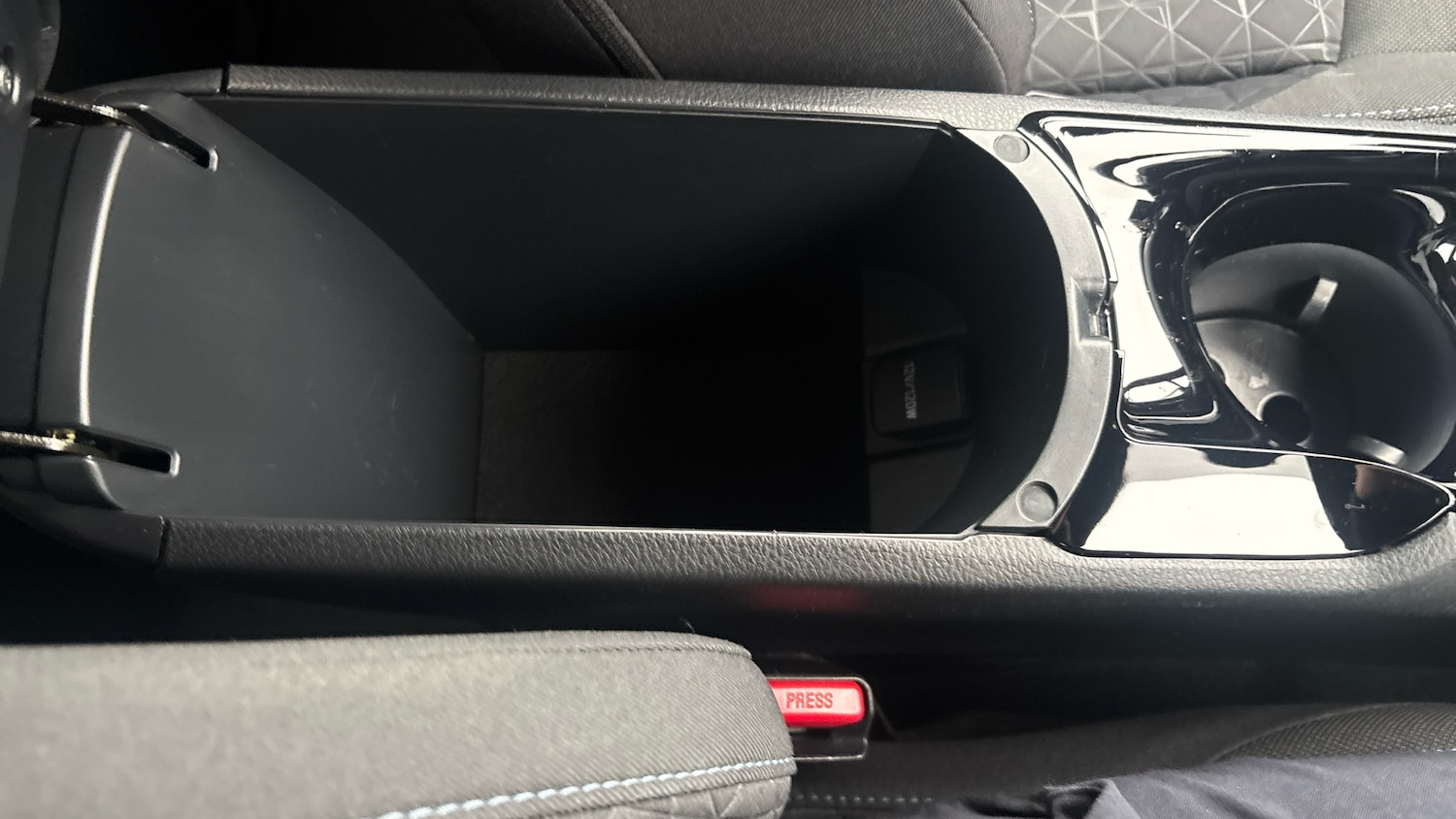 Used Toyota C-HR 2020 for sale - 77271304: Photo 26