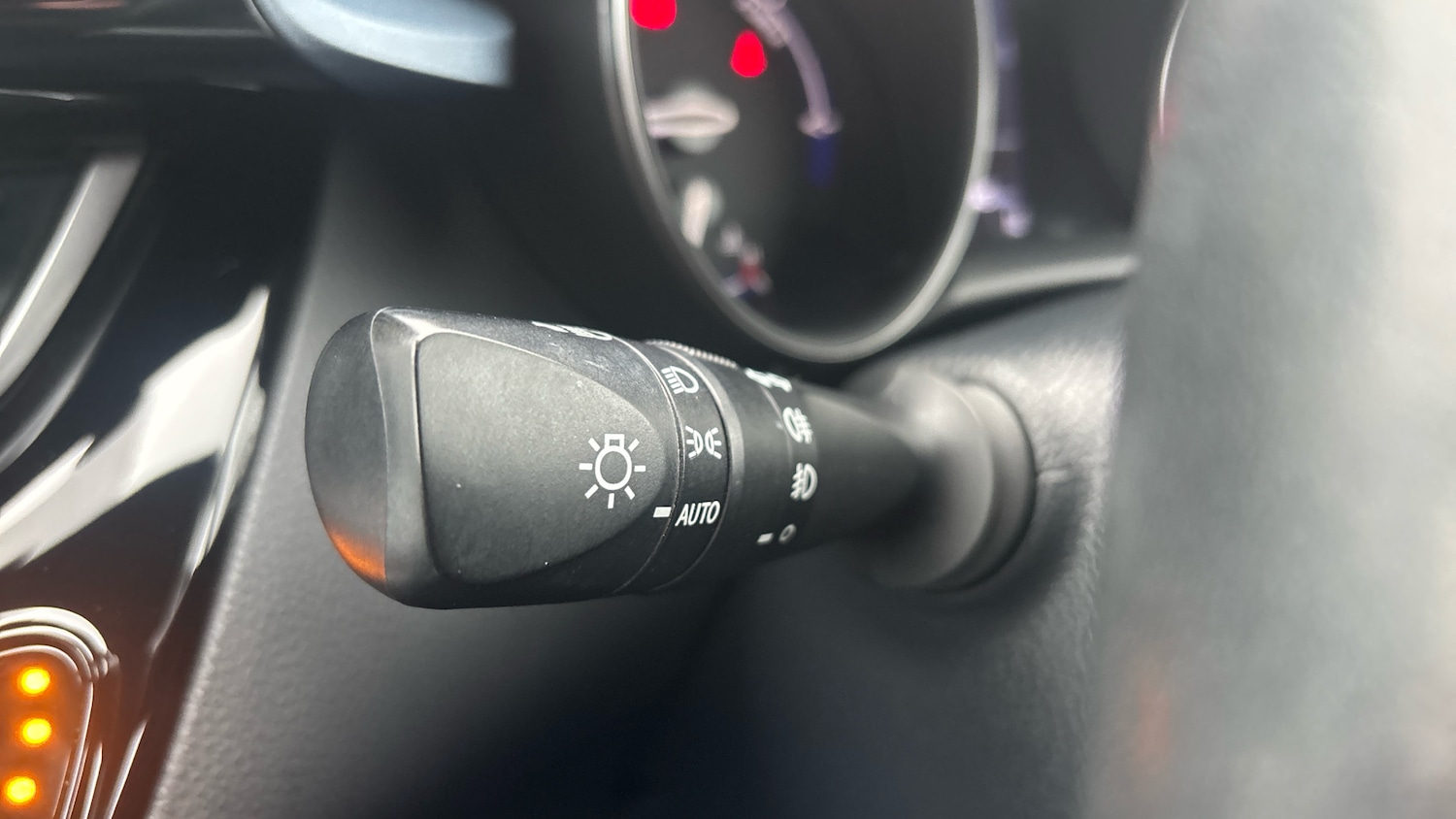 Used Toyota C-HR 2020 for sale - 77271304: Photo 31