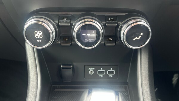 Used Renault Captur 2021 for sale - 76232268: Photo 36
