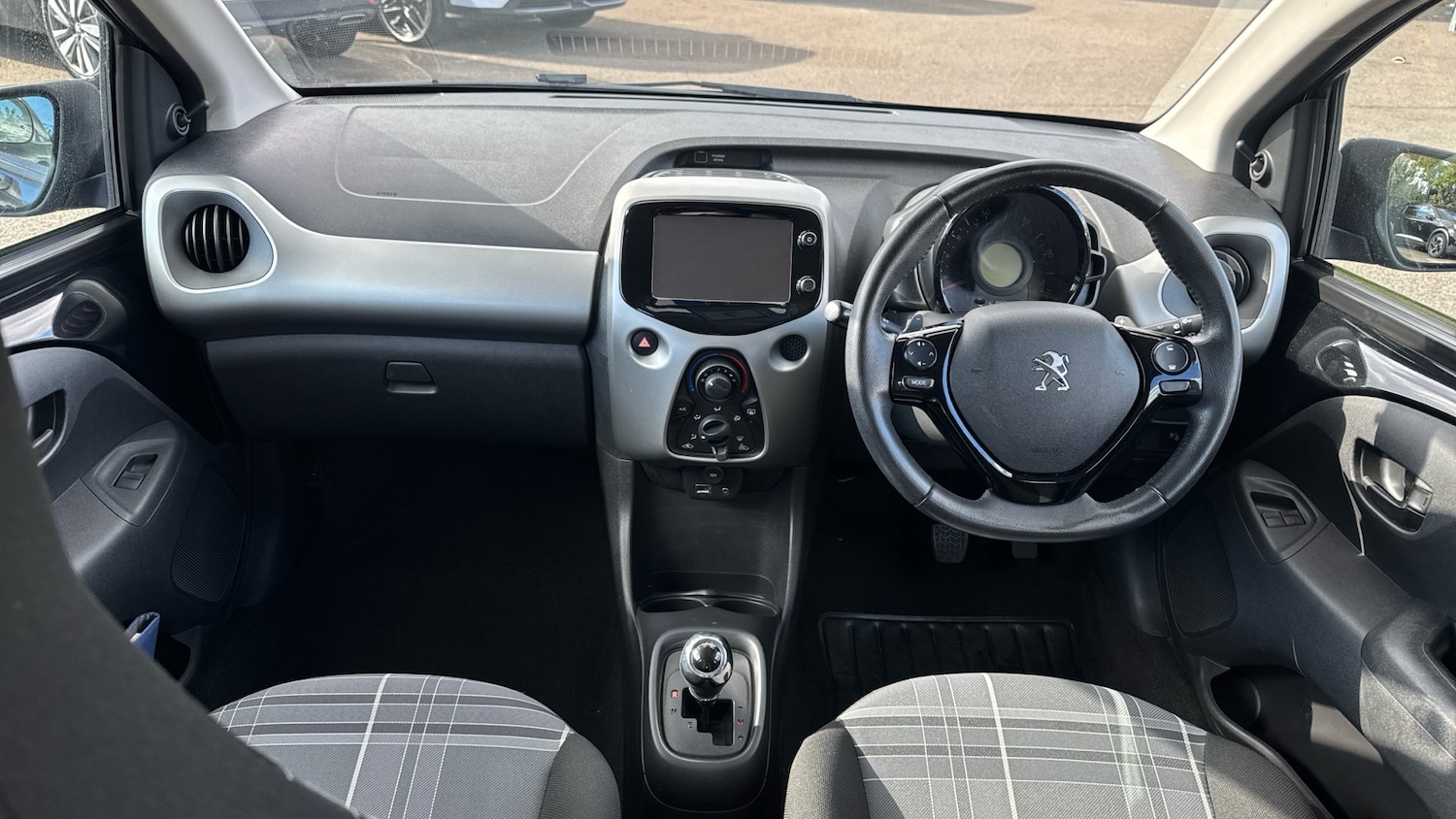 Used Peugeot 108 2016 for sale - 76427769: Photo 10