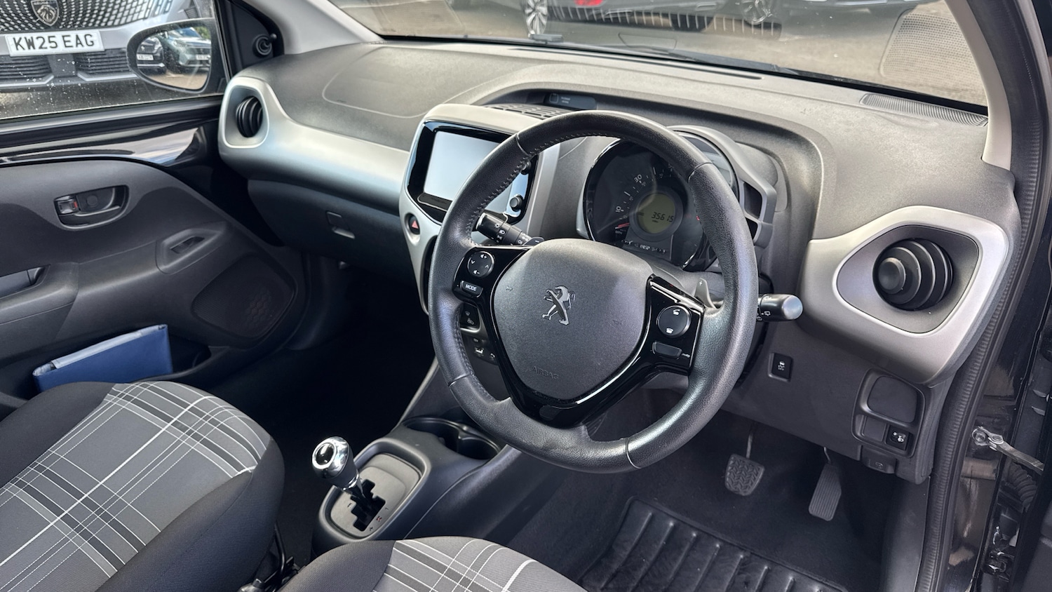 Used Peugeot 108 2016 for sale - 76427769: Photo 11