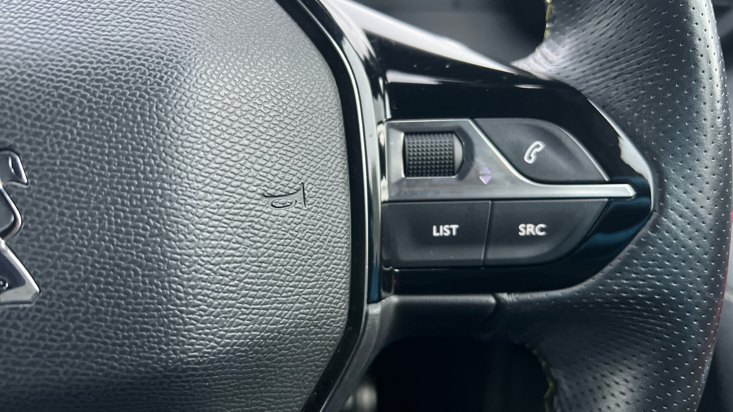 Used Peugeot 208 2021 for sale - 76736380: Photo 21