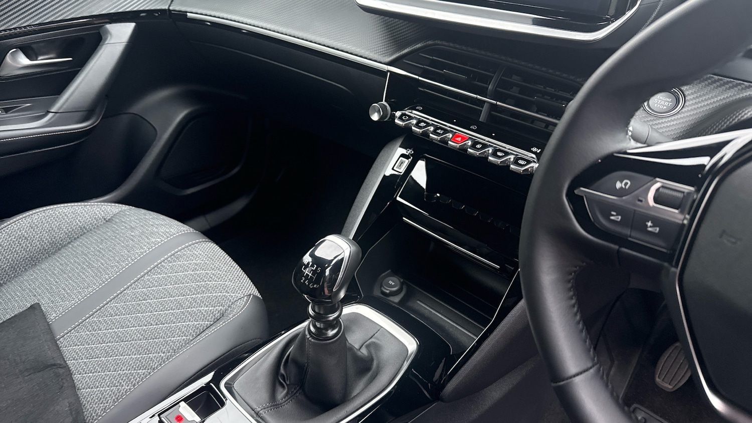 Used Peugeot 2008 2025 for sale - 77405628: Photo 14