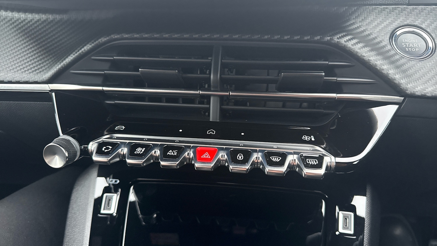 Used Peugeot 2008 2025 for sale - 77405628: Photo 28