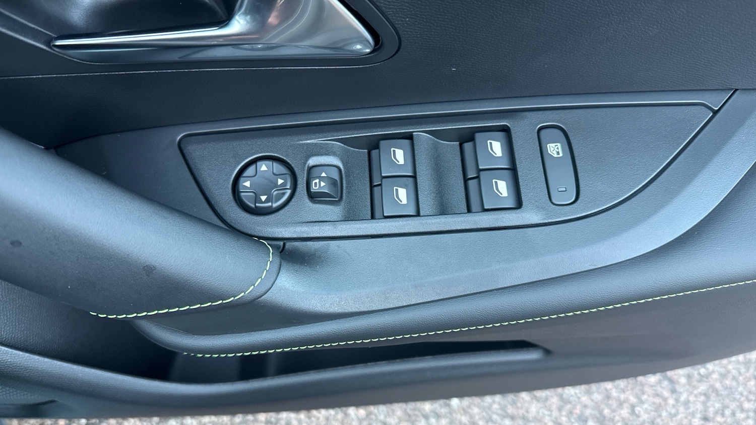 Used Peugeot 2008 2025 for sale - 76616351: Photo 27