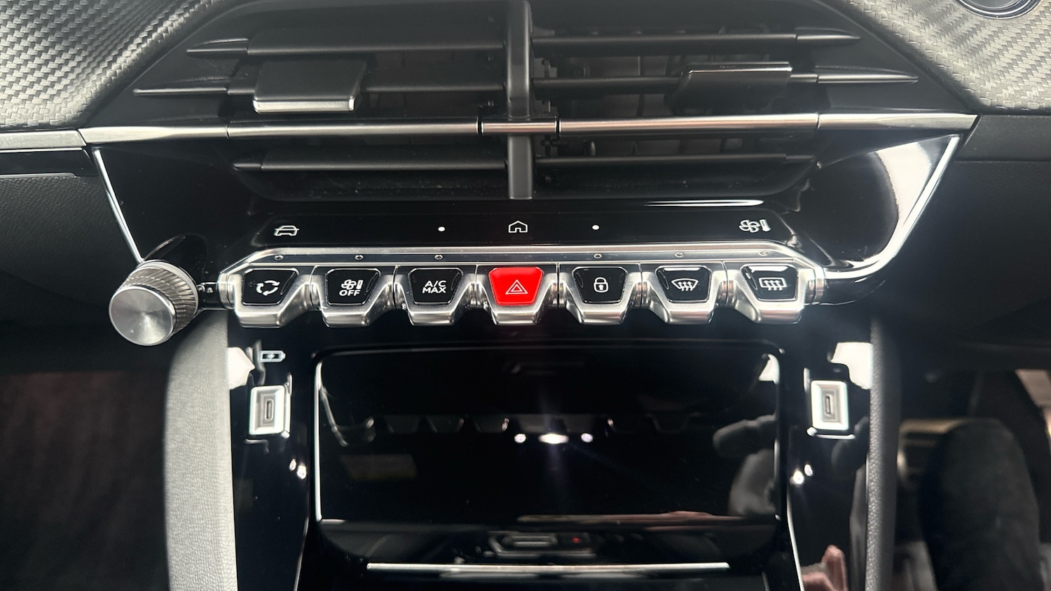 Used Peugeot 2008 2024 for sale - 76945766: Photo 32