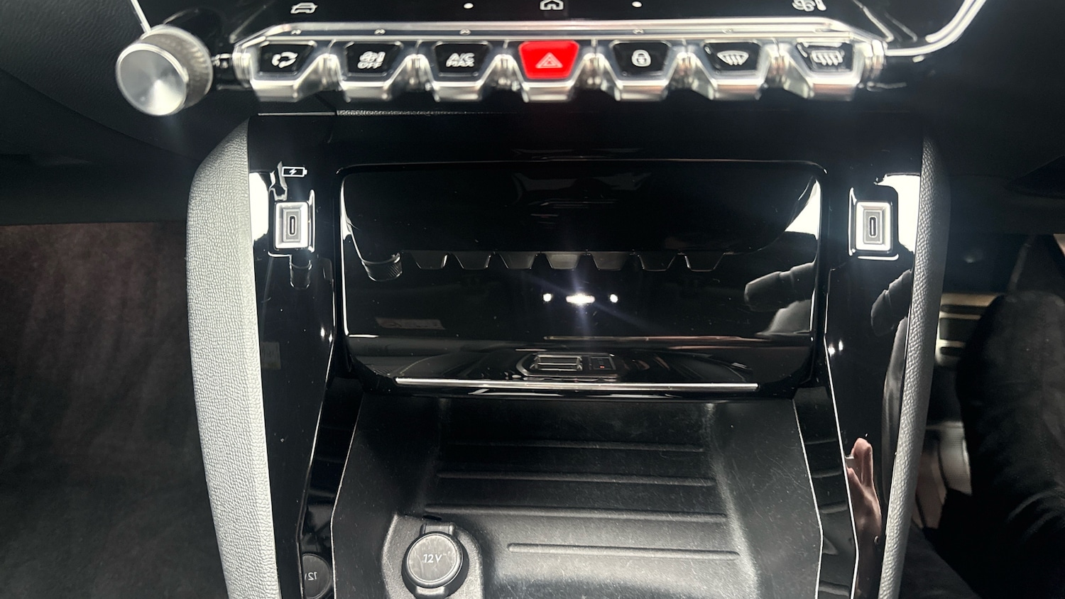 Used Peugeot 2008 2024 for sale - 76945766: Photo 33