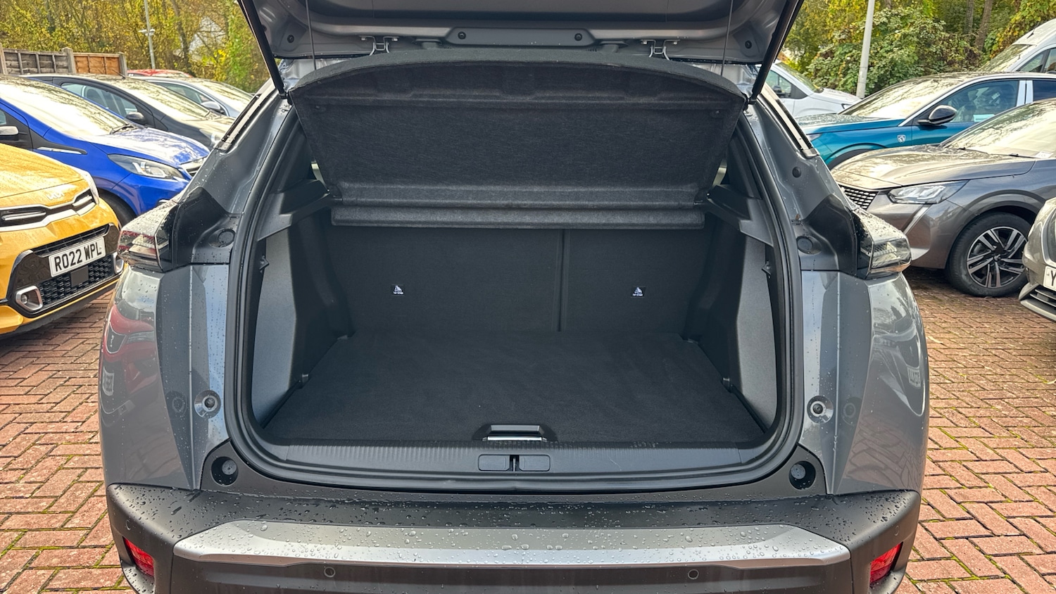 Used Peugeot 2008 2025 for sale - 76329561: Photo 4
