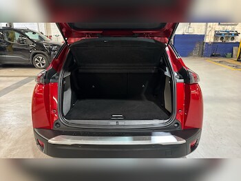 Used Peugeot 2008 2023 for sale - 76968719: Photo