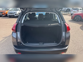 Used Peugeot 2008 2019 for sale - 79244134: Photo