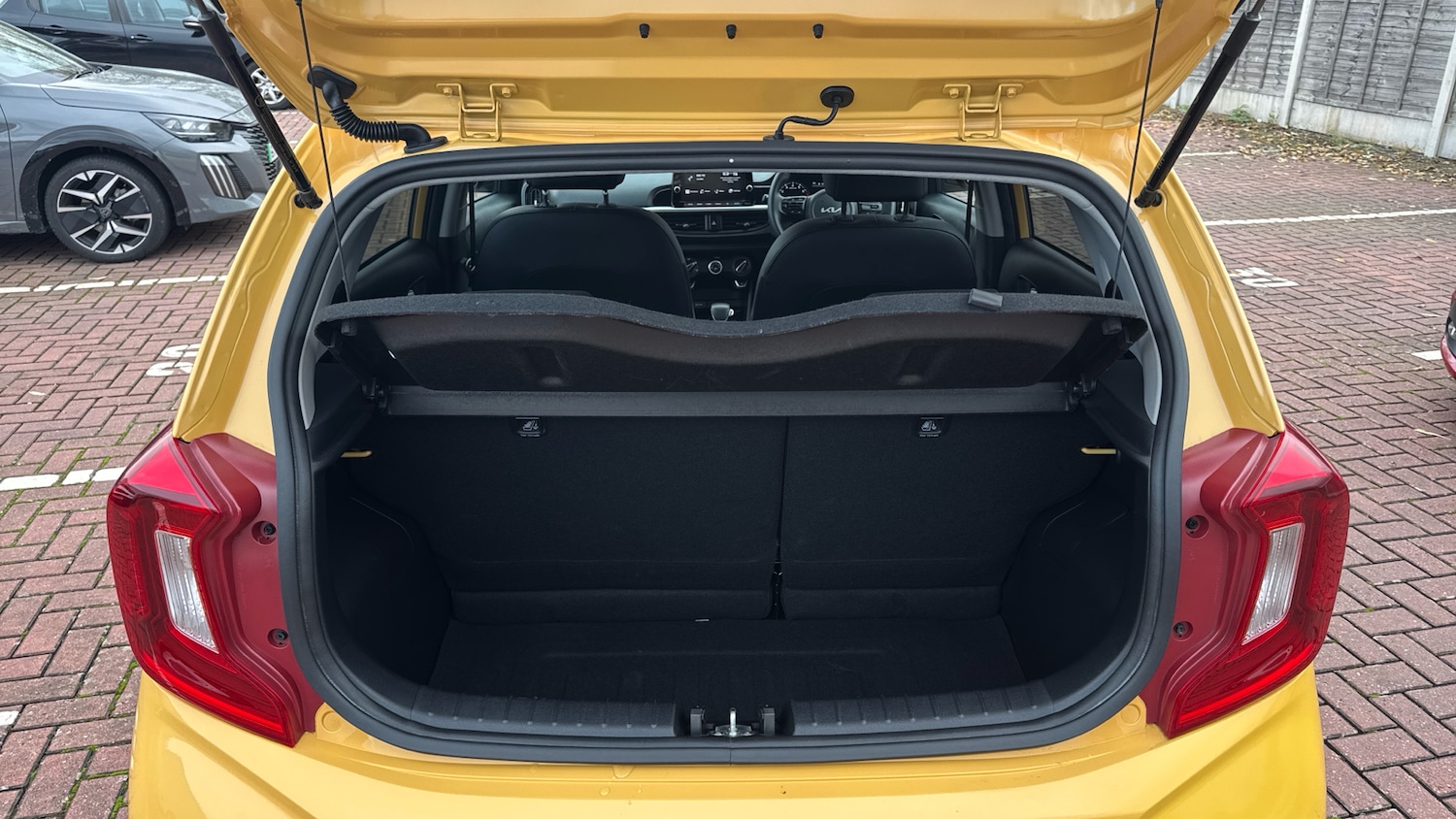 Used Kia Picanto 2022 for sale - 76404430: Photo 4