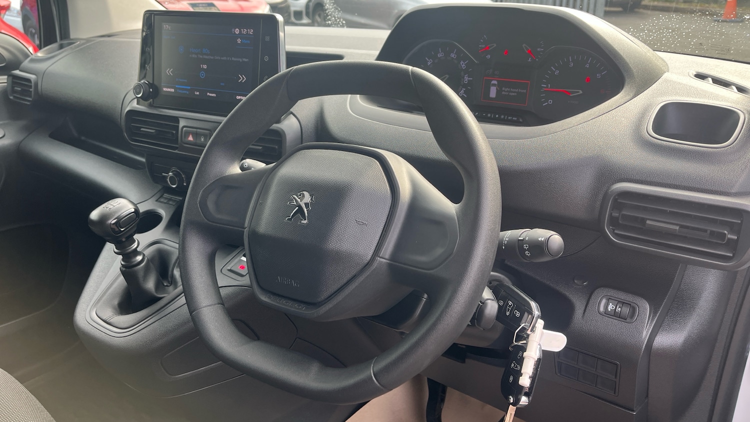 Used Peugeot Partner 2023 for sale - 76104636: Photo 11